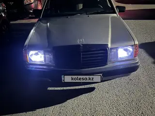 Mercedes-Benz 190