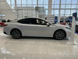 Toyota Camry Luxe 2024 годаfor23 790 000 тг. в Атырау – фото 3