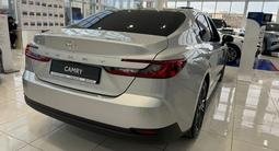 Toyota Camry Luxe 2024 годаfor23 790 000 тг. в Атырау – фото 5