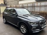 BMW X5 2019 года за 27 000 000 тг. в Алматы – фото 2