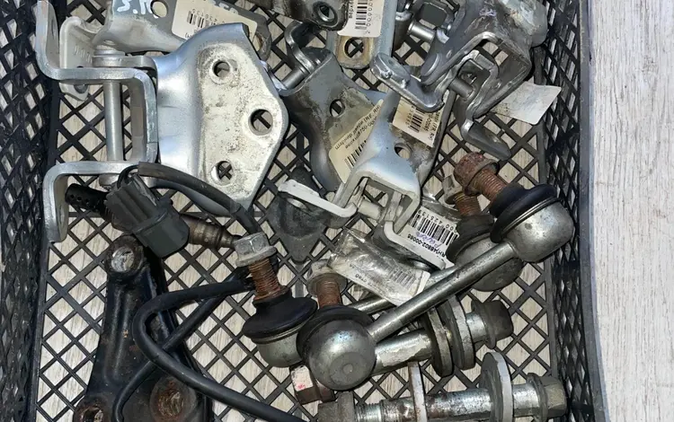 Эксцентрик болт геометрически Паджеро 4 за 15 000 тг. в Алматы