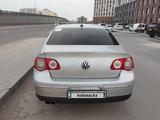 Volkswagen Passat 2006 года за 3 000 000 тг. в Астана – фото 2