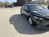 Toyota Camry 2019 годаүшін13 530 000 тг. в Актобе – фото 2