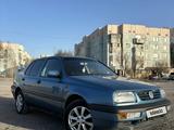 Volkswagen Vento 1993 года за 1 650 000 тг. в Караганда – фото 2