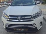 Toyota Highlander 2017 годаүшін14 700 000 тг. в Жанаозен