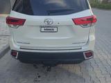 Toyota Highlander 2017 годаүшін14 700 000 тг. в Жанаозен – фото 2