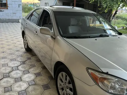 Toyota Camry 2001 года за 3 500 000 тг. в Алматы – фото 3