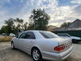 Mercedes-Benz E 200 2000 годаүшін3 000 000 тг. в Атырау – фото 2