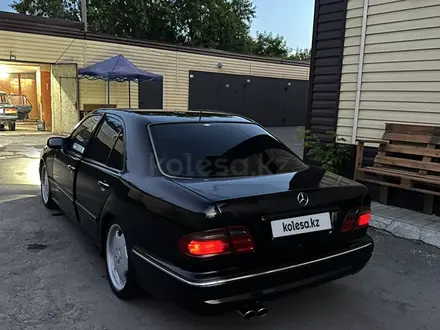 Mercedes-Benz E 280 2000 года за 4 900 000 тг. в Кокшетау – фото 16