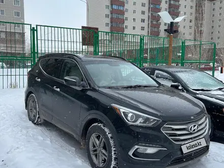 Hyundai Santa Fe 2017 годаүшін11 500 000 тг. в Астана – фото 3