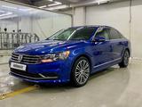 Volkswagen Passat 2016 годаfor7 700 000 тг. в Астана