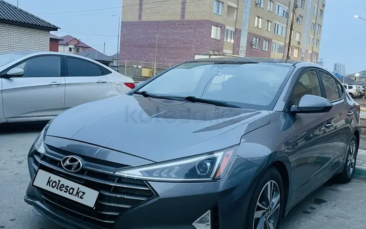 Hyundai Elantra 2018 года за 8 000 000 тг. в Атырау