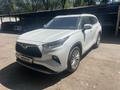 Toyota Highlander 2022 года за 24 512 463 тг. в Алматы