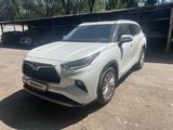 Toyota Highlander 2022 годаүшін24 512 463 тг. в Алматы