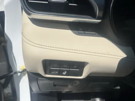 Toyota Highlander 2022 года за 24 512 463 тг. в Алматы – фото 8