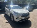 Toyota Highlander 2022 года за 24 512 463 тг. в Алматы – фото 2