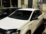 Volkswagen Polo 2015 года за 5 800 000 тг. в Уральск – фото 2