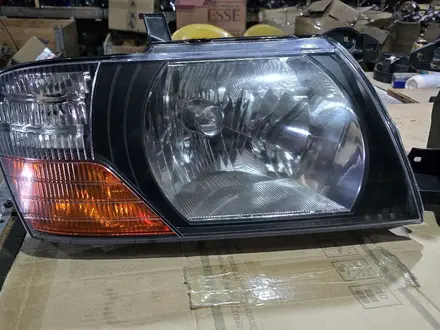 Фары передние на Mitsubishi Pajero 3 за 1 432 тг. в Шымкент – фото 3