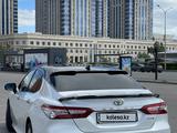 Toyota Camry 2020 года за 14 200 000 тг. в Астана – фото 2