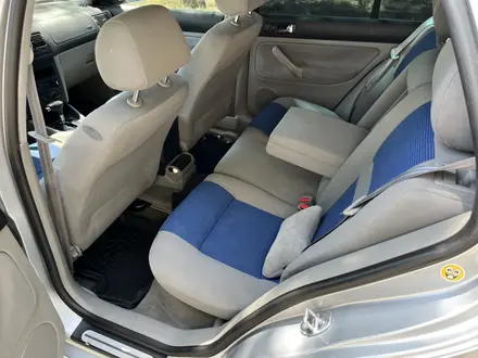 Volkswagen Golf 2001 года за 2 500 000 тг. в Алматы – фото 10