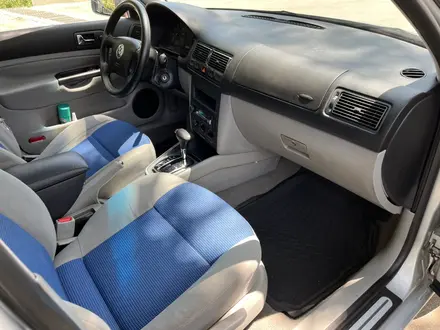 Volkswagen Golf 2001 года за 2 500 000 тг. в Алматы – фото 11