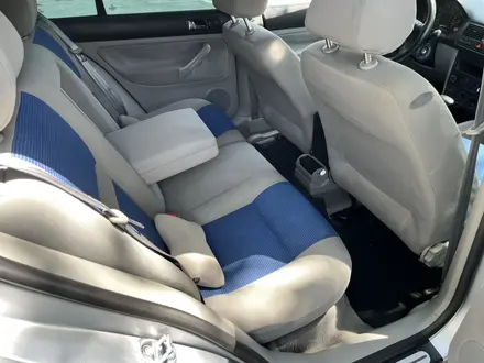 Volkswagen Golf 2001 года за 2 500 000 тг. в Алматы – фото 12