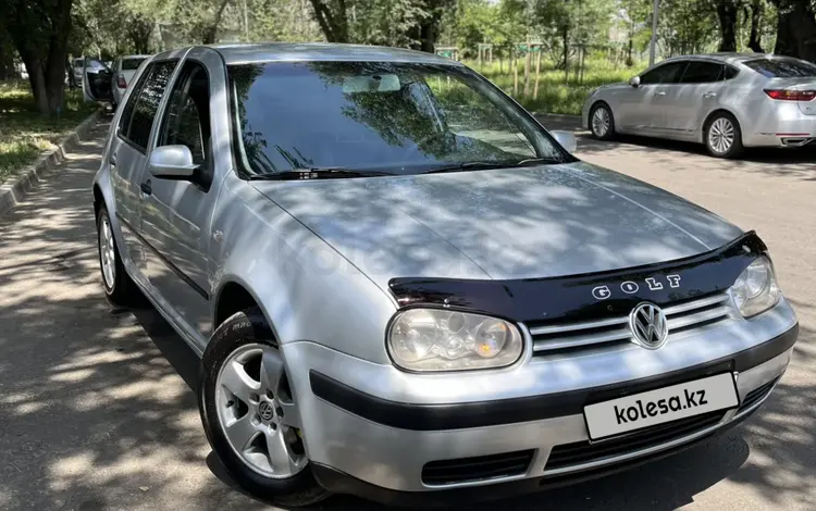 Volkswagen Golf 2001 годаүшін2 500 000 тг. в Алматы