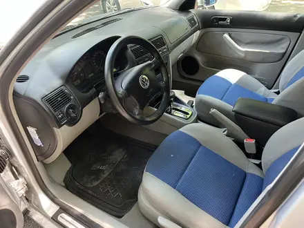 Volkswagen Golf 2001 года за 2 500 000 тг. в Алматы – фото 9