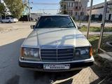 Mercedes-Benz E 230 1989 года за 800 000 тг. в Алматы