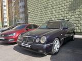 Mercedes-Benz E 240 1998 года за 2 550 000 тг. в Астана – фото 2