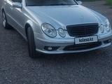 Mercedes-Benz E 320 2004 годаүшін5 000 000 тг. в Караганда – фото 2