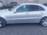 Mercedes-Benz E 320 2004 годаүшін5 000 000 тг. в Караганда – фото 4
