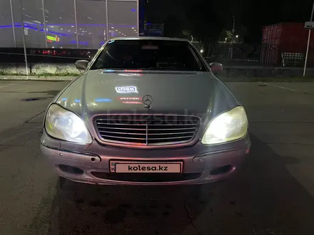 Mercedes-Benz S 320 1998 года за 3 800 000 тг. в Алматы – фото 2