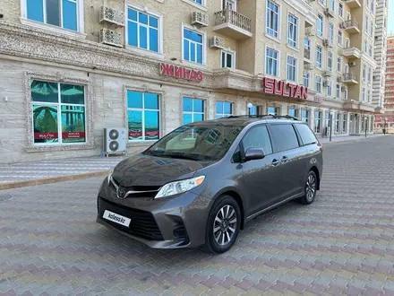 Toyota Sienna 2018 года за 17 000 000 тг. в Жанаозен – фото 27