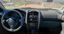 Hyundai Santa Fe 2006 года за 4 500 000 тг. в Актобе – фото 4