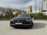 Hyundai Sonata 2021 года за 12 900 000 тг. в Астана