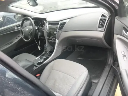 Hyundai Sonata 2012 года за 10 000 тг. в Актау – фото 4