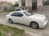 Mercedes-Benz E 55 AMG 2000 годаүшін7 800 000 тг. в Шымкент – фото 2