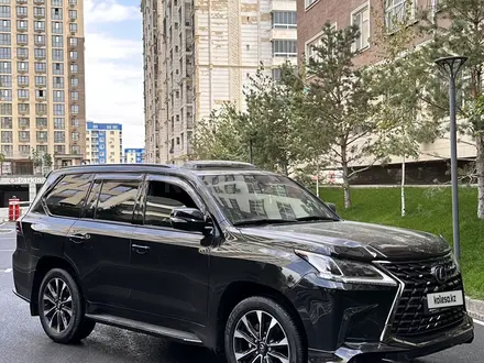 Lexus LX 570 2021 года за 60 000 000 тг. в Шымкент