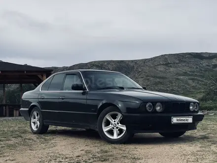 BMW 520 1993 года за 1 850 000 тг. в Жезказган – фото 2