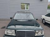 Mercedes-Benz E 220 1993 года за 1 600 000 тг. в Павлодар