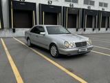 Mercedes-Benz E 230 1996 года за 2 550 000 тг. в Караганда