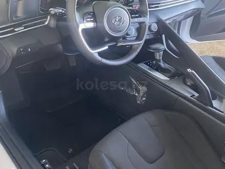 Hyundai Elantra 2023 года за 11 500 000 тг. в Караганда – фото 16