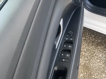 Hyundai Elantra 2023 года за 11 500 000 тг. в Караганда – фото 17