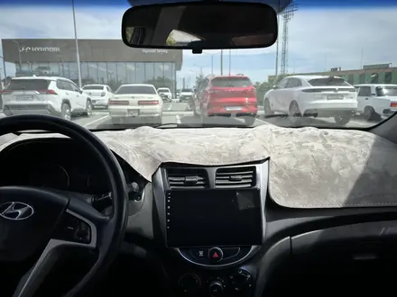Hyundai Accent 2015 года за 5 200 000 тг. в Семей – фото 3