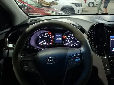 Hyundai Santa Fe 2017 года за 9 800 000 тг. в Шымкент – фото 20