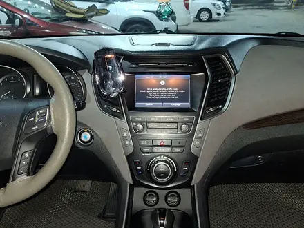 Hyundai Santa Fe 2017 года за 9 800 000 тг. в Шымкент – фото 21