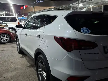 Hyundai Santa Fe 2017 года за 9 800 000 тг. в Шымкент – фото 4