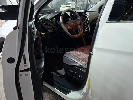 Hyundai Santa Fe 2017 года за 9 800 000 тг. в Шымкент – фото 6