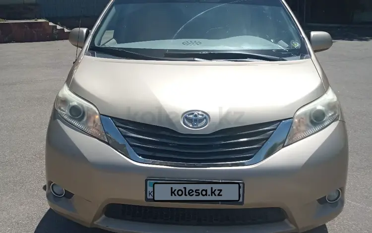 Toyota Sienna 2011 года за 9 500 000 тг. в Алматы